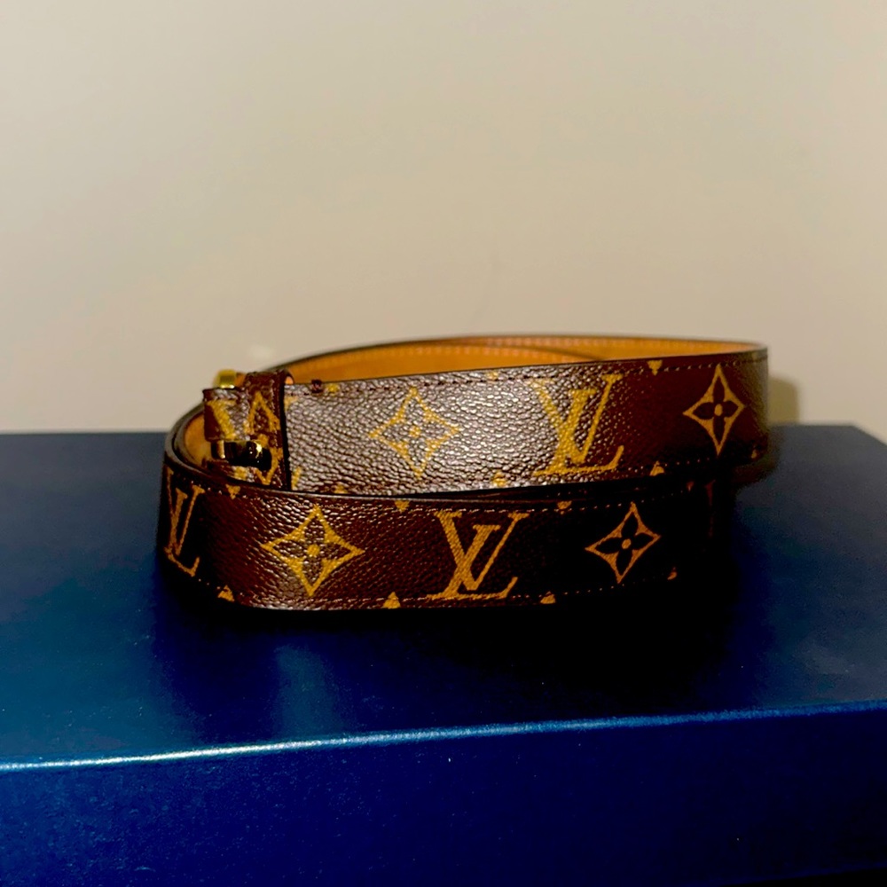 Louis Vuitton belt 40”